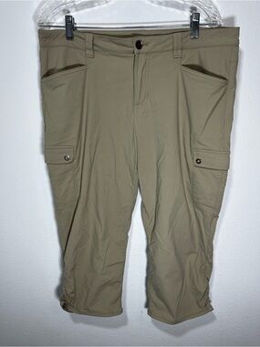 Eddie Bauer Women’s Cargo Capri Pants - Khaki